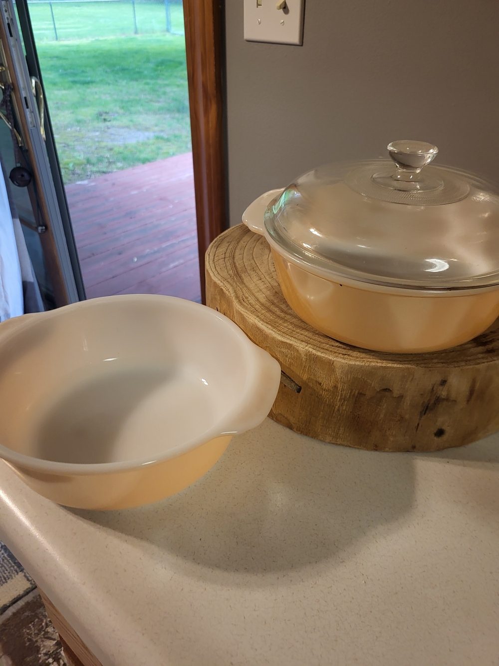 LOT of 2 * PEACH LUSTRE * Fire-King * Anchor Hocking *Casserole Dishes